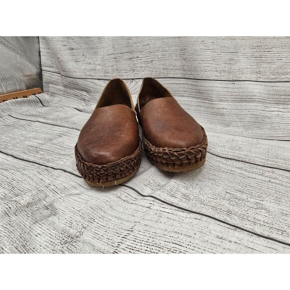 Mohinders Leather Flats - Picture 3 of 10
